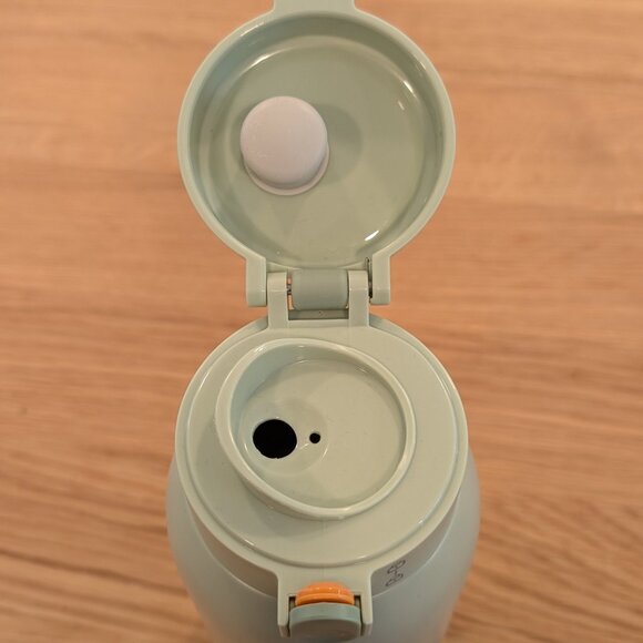 Bololo Portable Milk Warmer – Like New, Excellent Battery - Picture 3 of 10